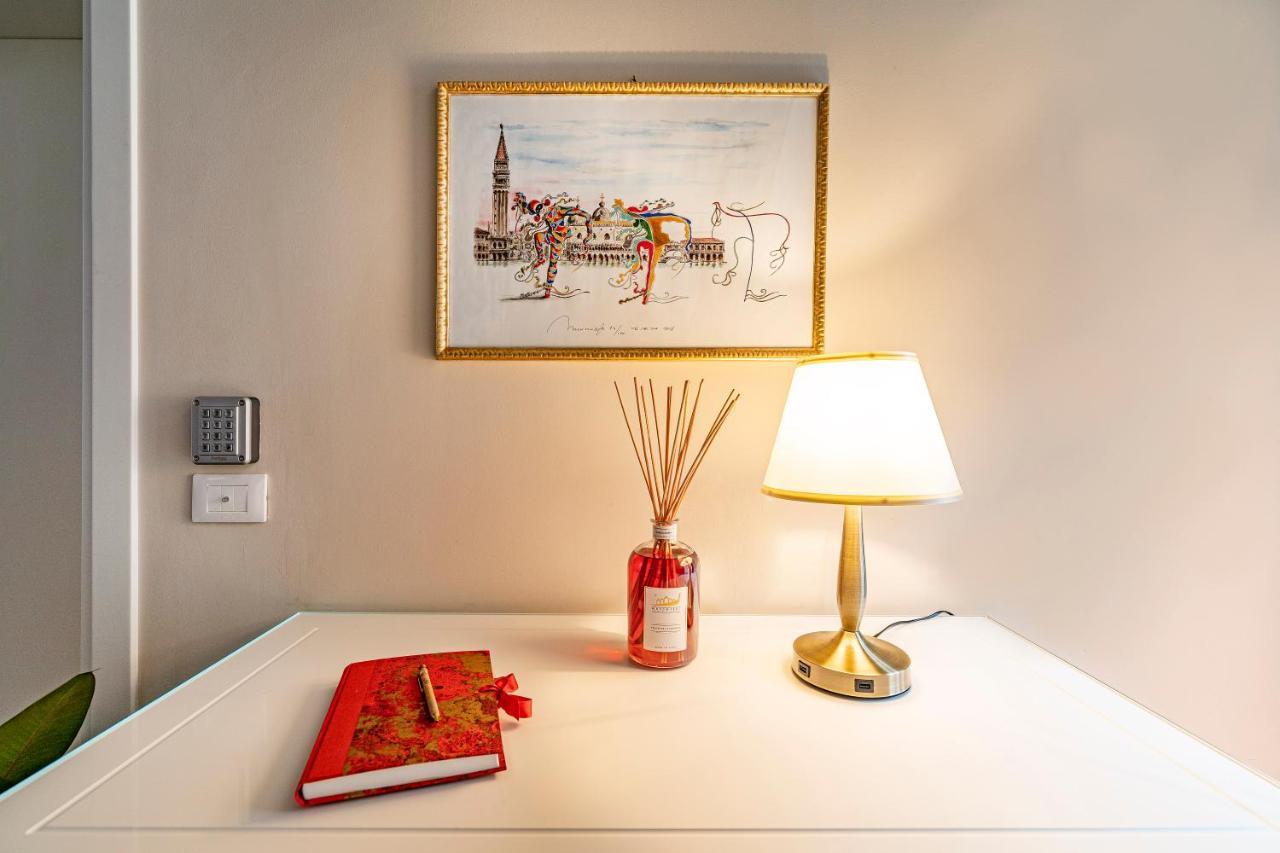 Residenza La Duchessa Deluxe Rooms Βενετία Εξωτερικό φωτογραφία
