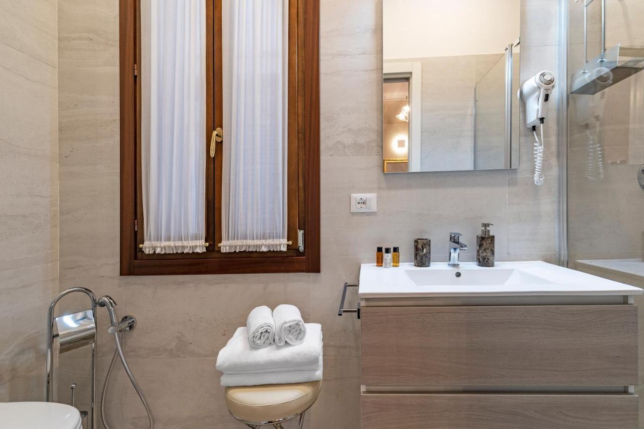 Residenza La Duchessa Deluxe Rooms Βενετία Εξωτερικό φωτογραφία